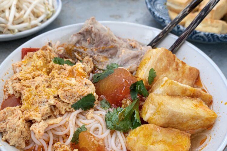 Bun Rieu Vietnamesisk Krabbe Nudelsuppe